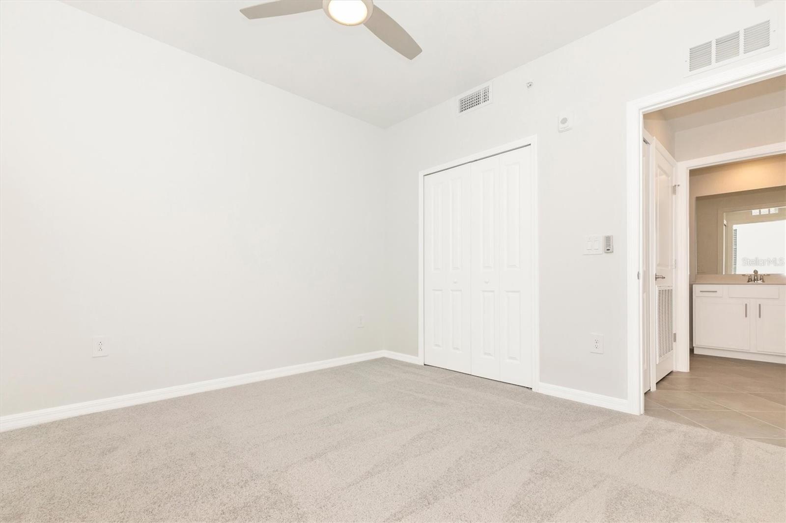 WELLEN PARK GOLF & COUNTRY CLUB - Residential Lease