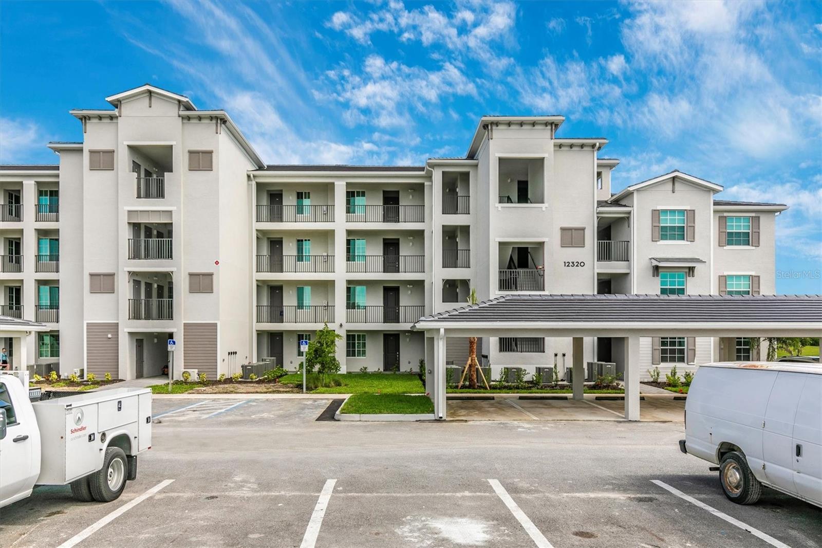 WELLEN PARK GOLF & COUNTRY CLUB - Residential Lease