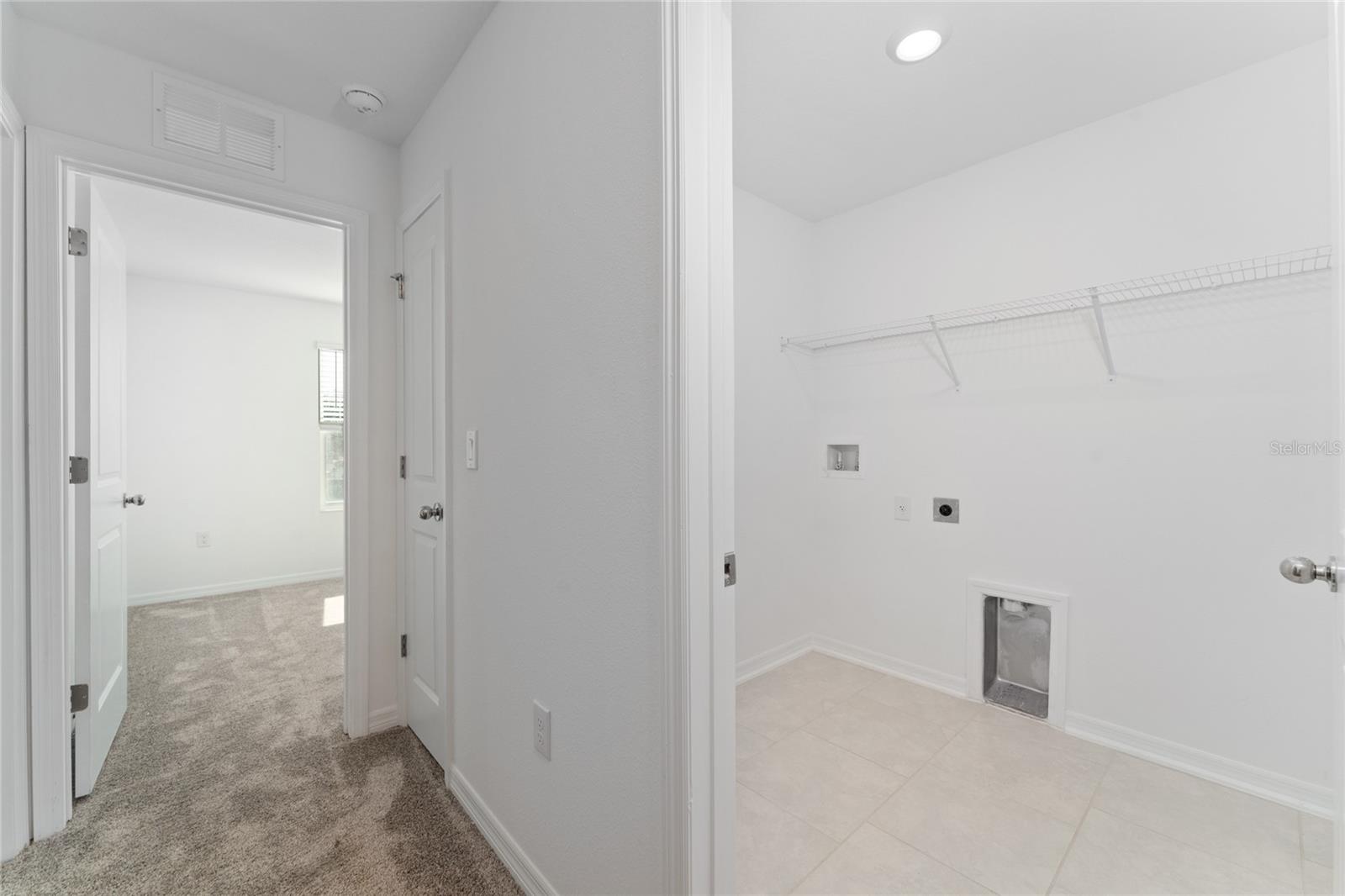 LEOMAS LNDG PH 1 - Residential Lease