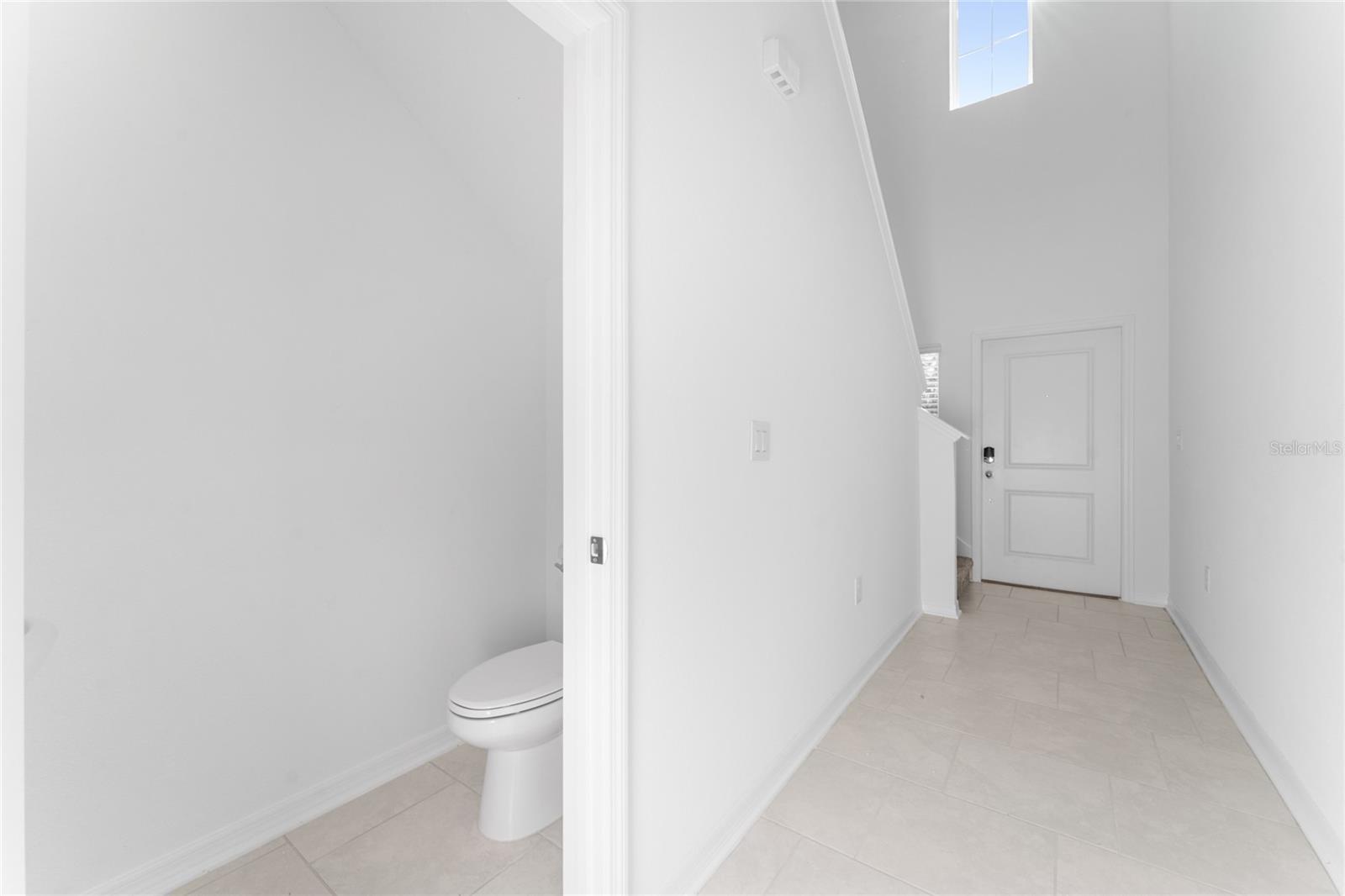 LEOMAS LNDG PH 1 - Residential Lease