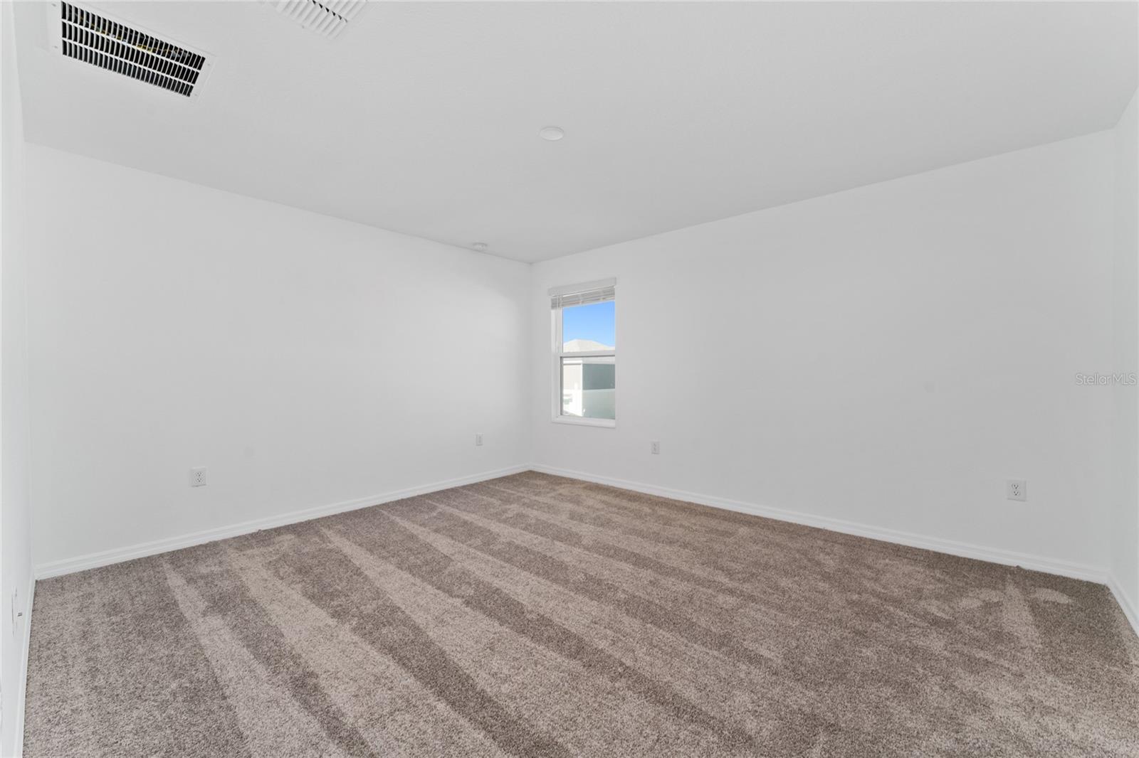 LEOMAS LNDG PH 1 - Residential Lease