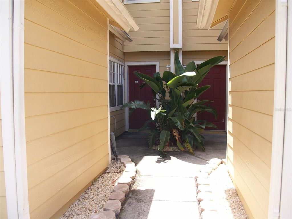 Photo of 511 Coconut Palm Way, Davenport, FL 33897 (MLS # O6406629)