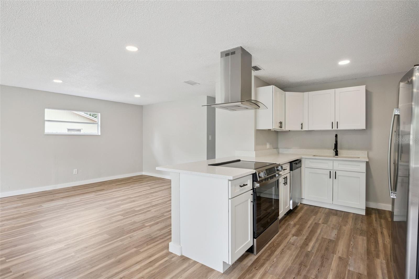 LONGWOOD PARK - Residential