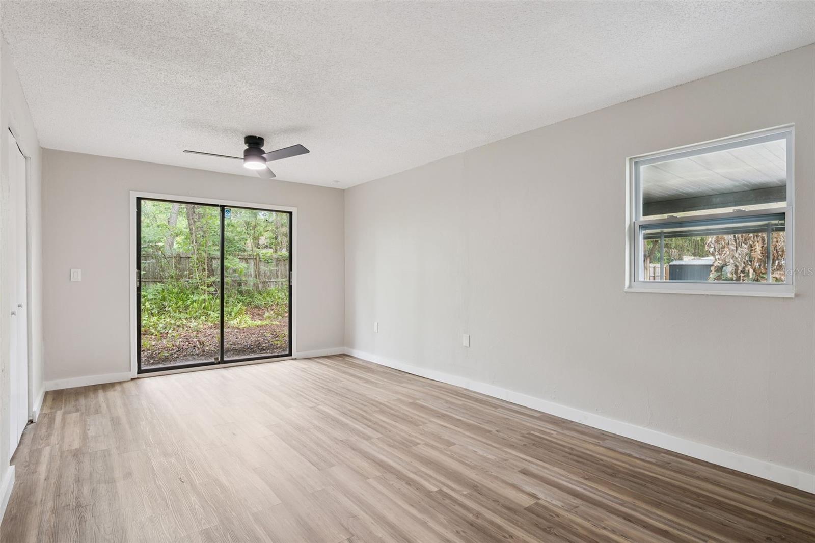 LONGWOOD PARK - Residential