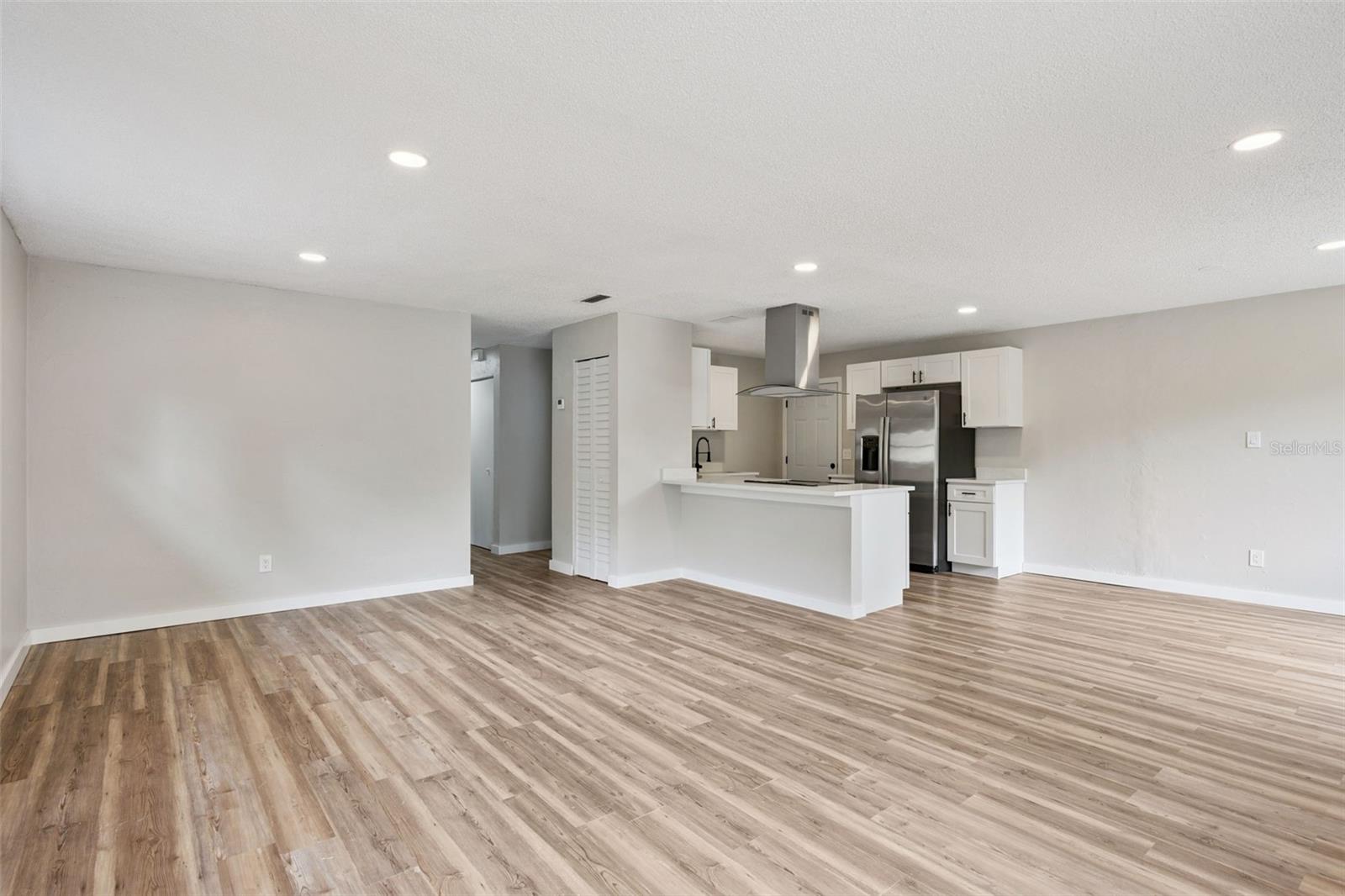 LONGWOOD PARK - Residential