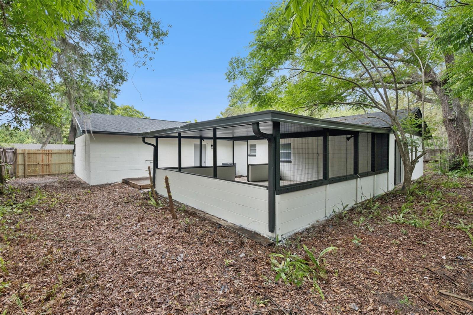 LONGWOOD PARK - Residential