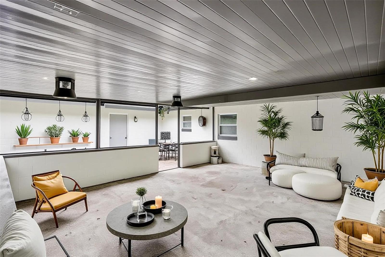 LONGWOOD PARK - Residential