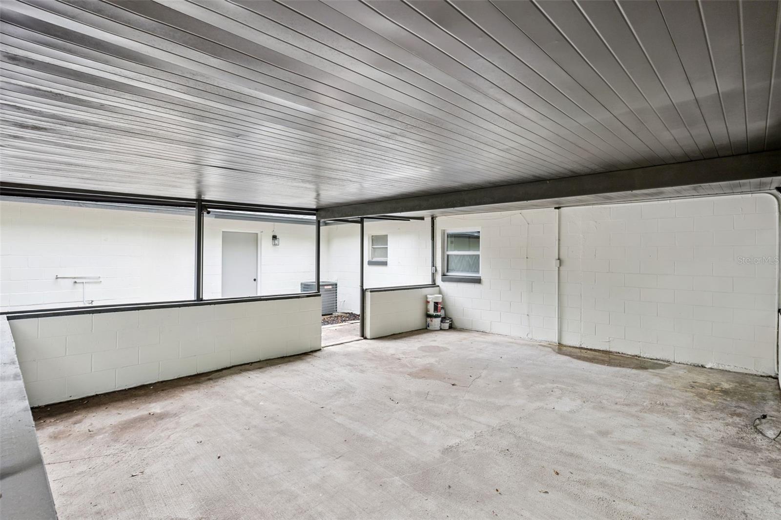 LONGWOOD PARK - Residential