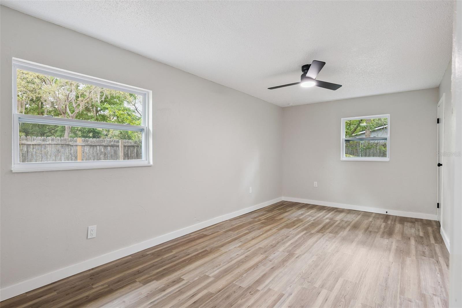 LONGWOOD PARK - Residential