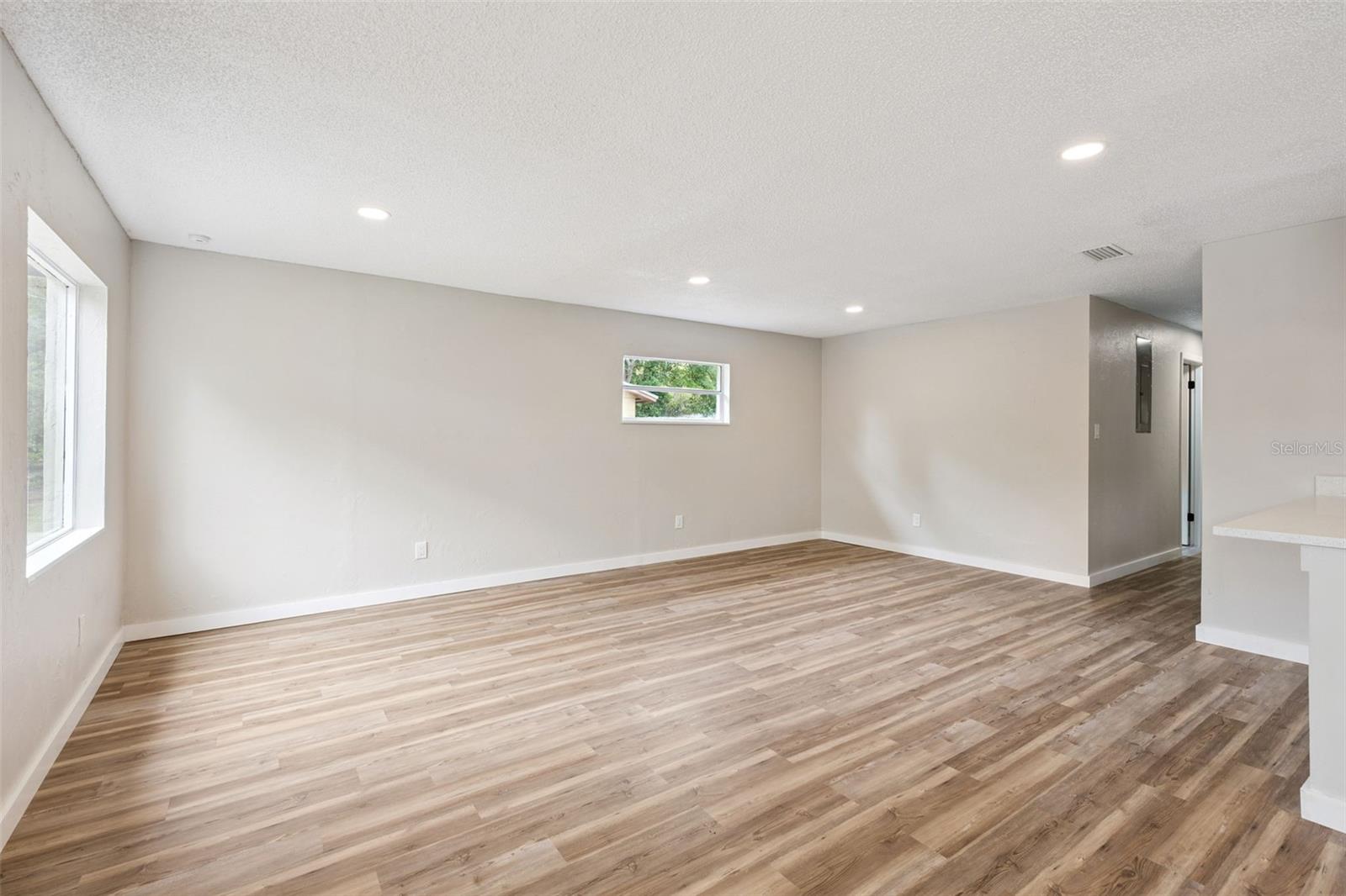 LONGWOOD PARK - Residential