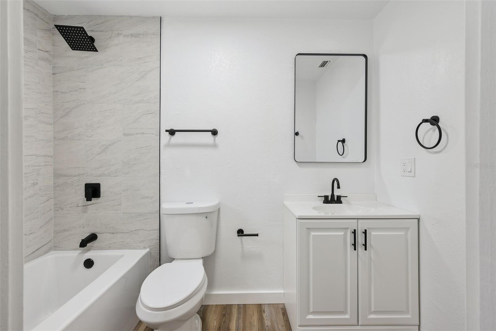 LONGWOOD PARK - Residential