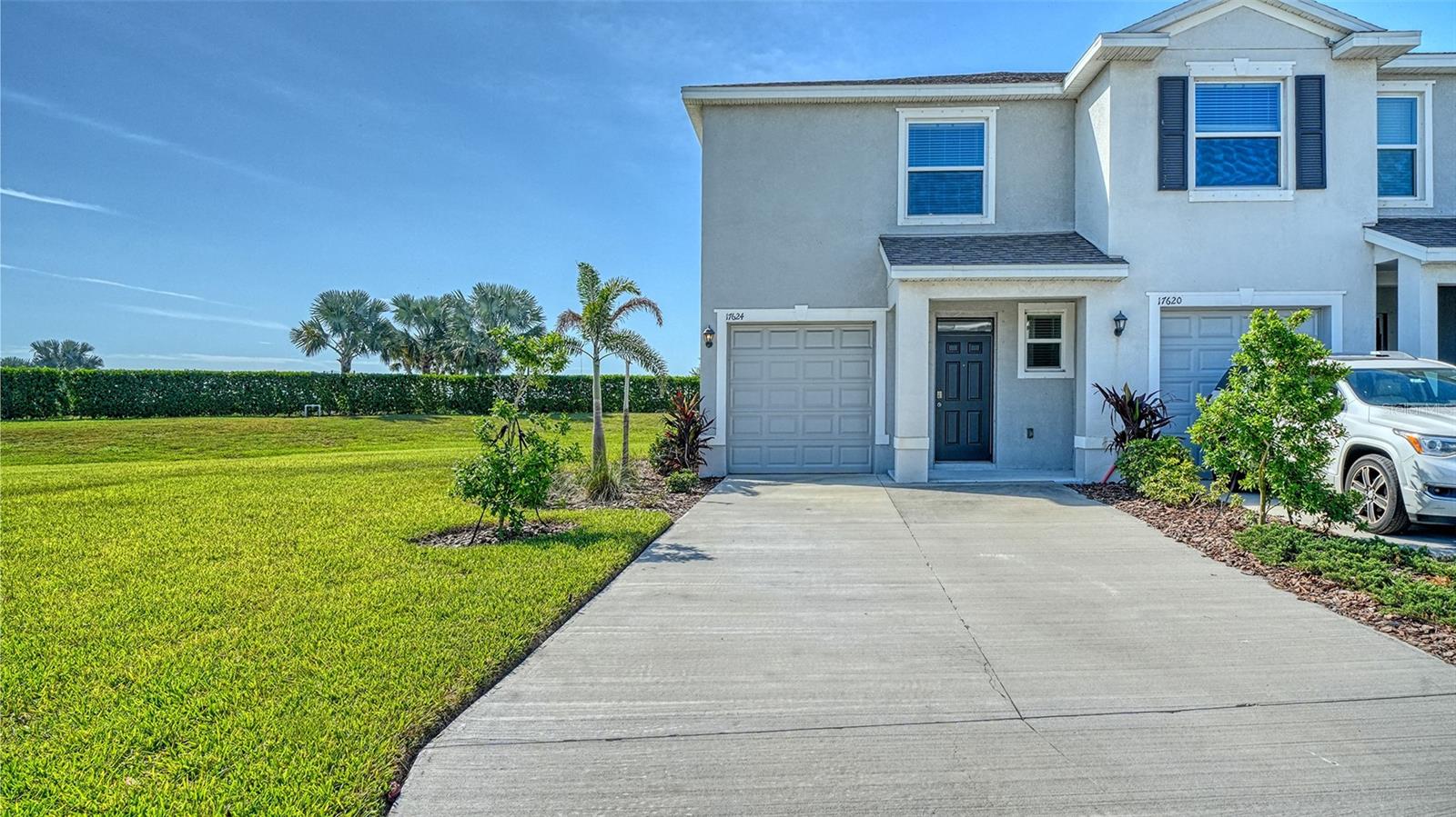 17624 CRESCENT MOON LOOP