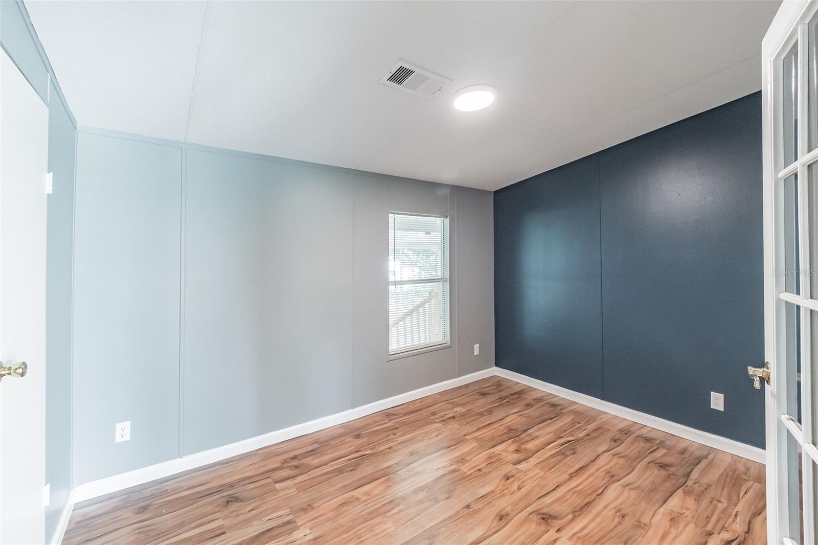 MOBILE HOME MDWS - Residential