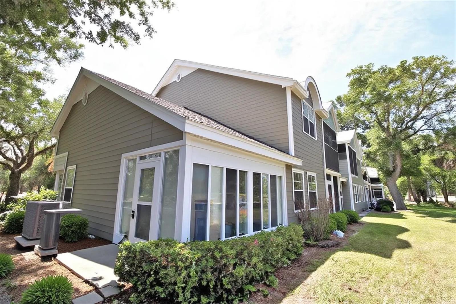 101 GRAND OAKS CIRCLE 101