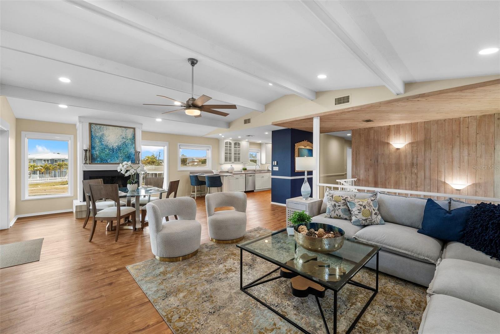 HARBOR VIEW VILLAS - Residential