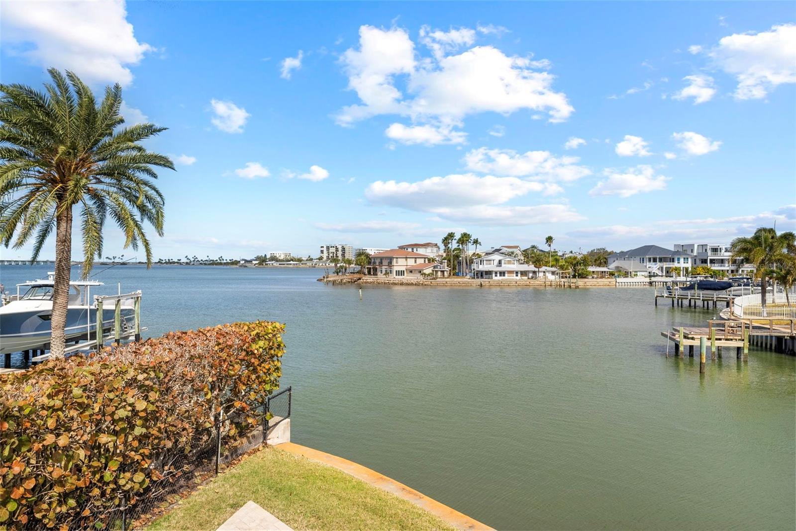 HARBOR VIEW VILLAS - Residential