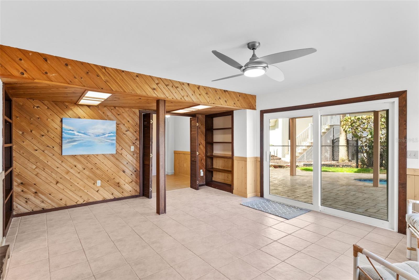 HARBOR VIEW VILLAS - Residential