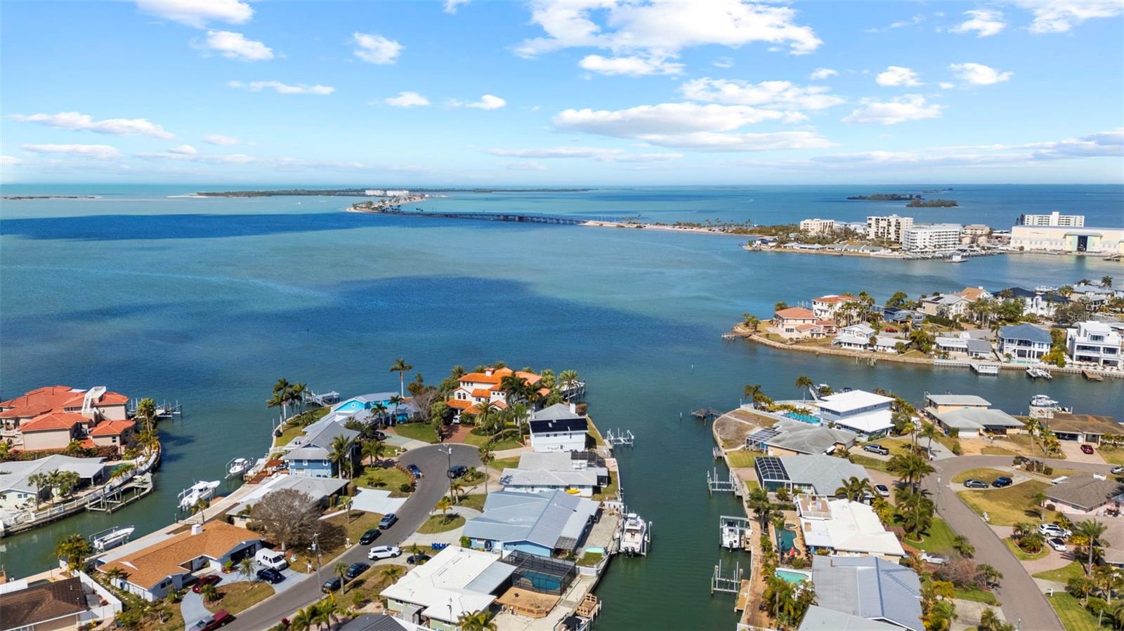 HARBOR VIEW VILLAS - Residential