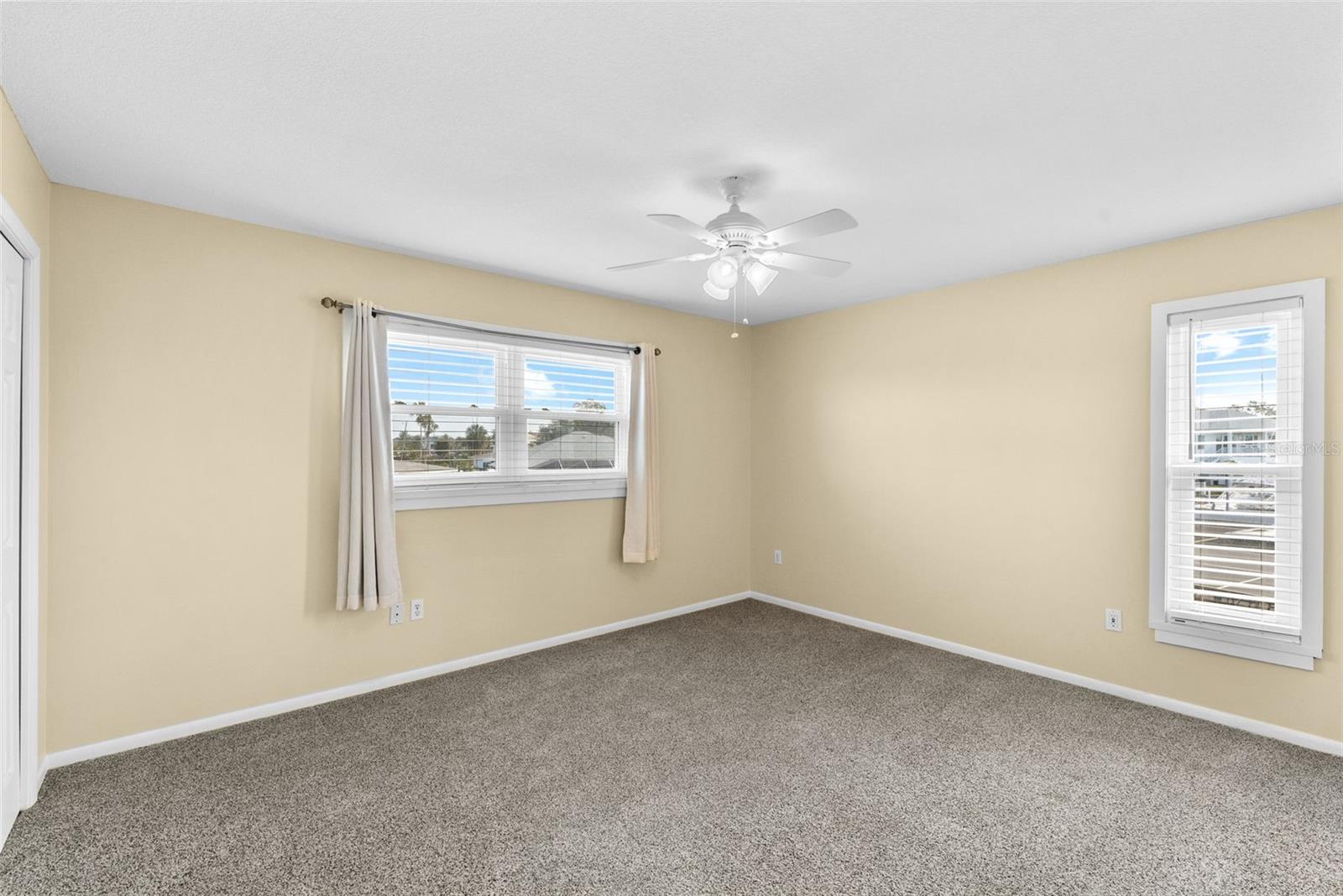 HARBOR VIEW VILLAS - Residential