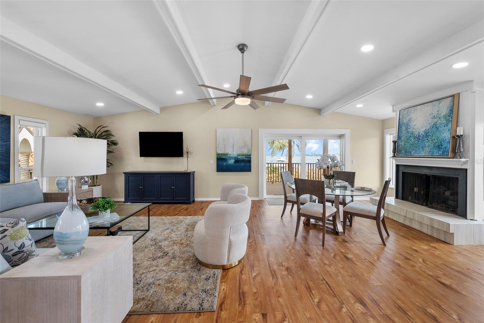 HARBOR VIEW VILLAS - Residential