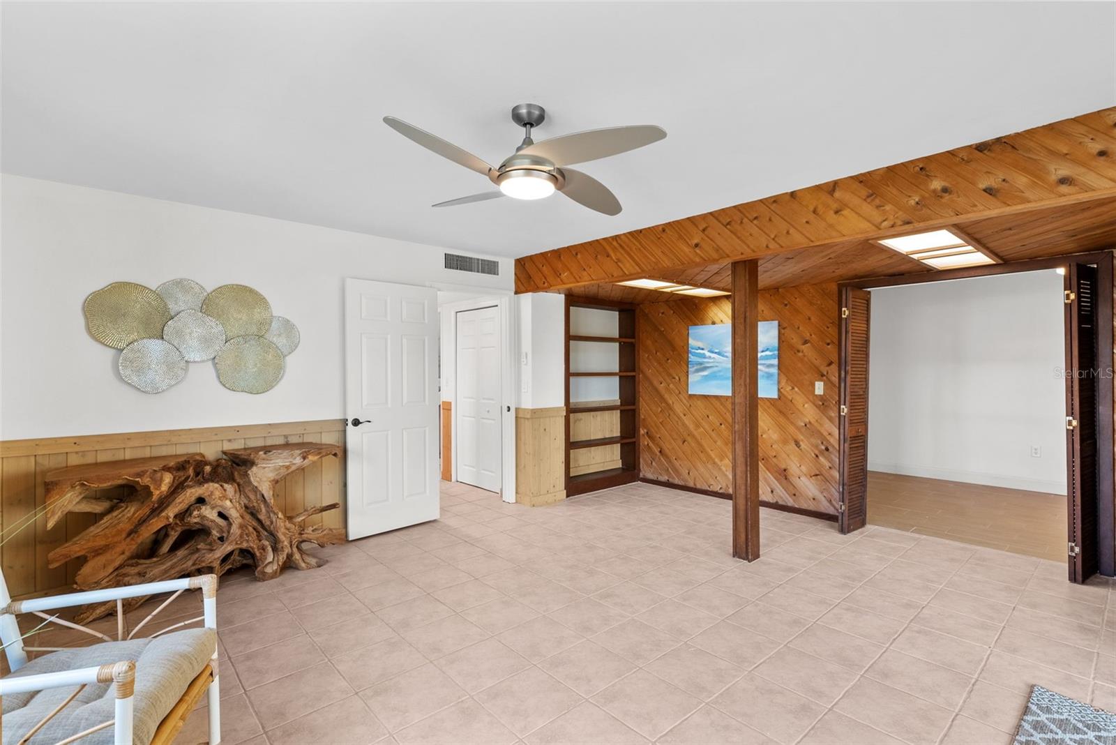 HARBOR VIEW VILLAS - Residential