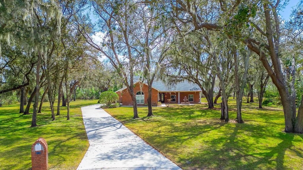 Photo of 4610 Clarksdale Lane, Brandon, FL 33511 (MLS # TB8485276)