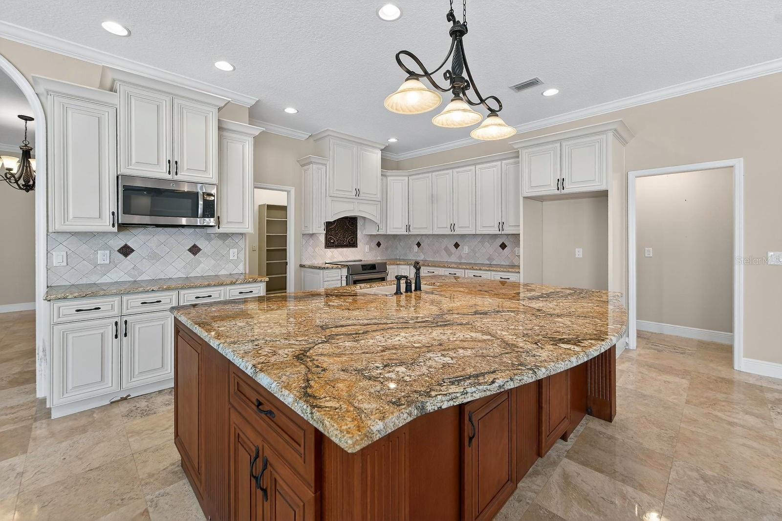 BLOOMINGDALE SEC F UNIT 1 - Residential