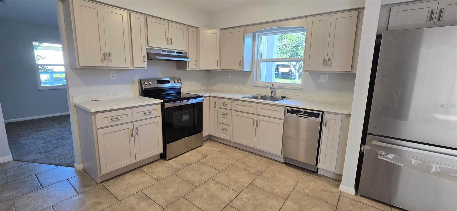 SILVER SPGS SHORES - Residential Lease