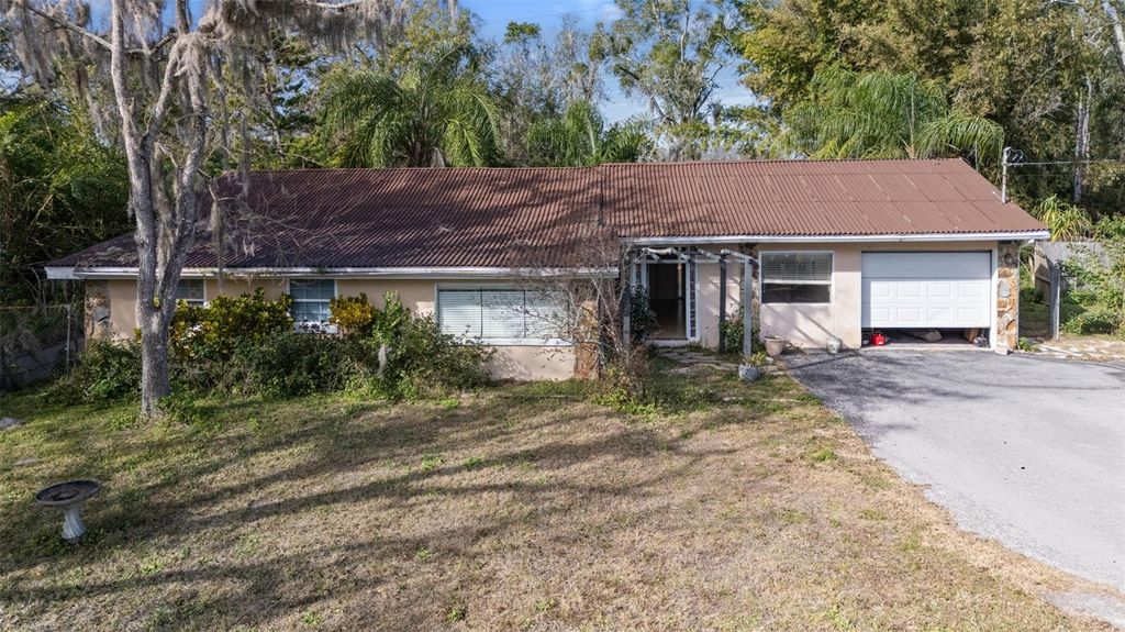 Photo of 2802 Wilson Circle, Lutz, FL 33548 (MLS # TB8462688)