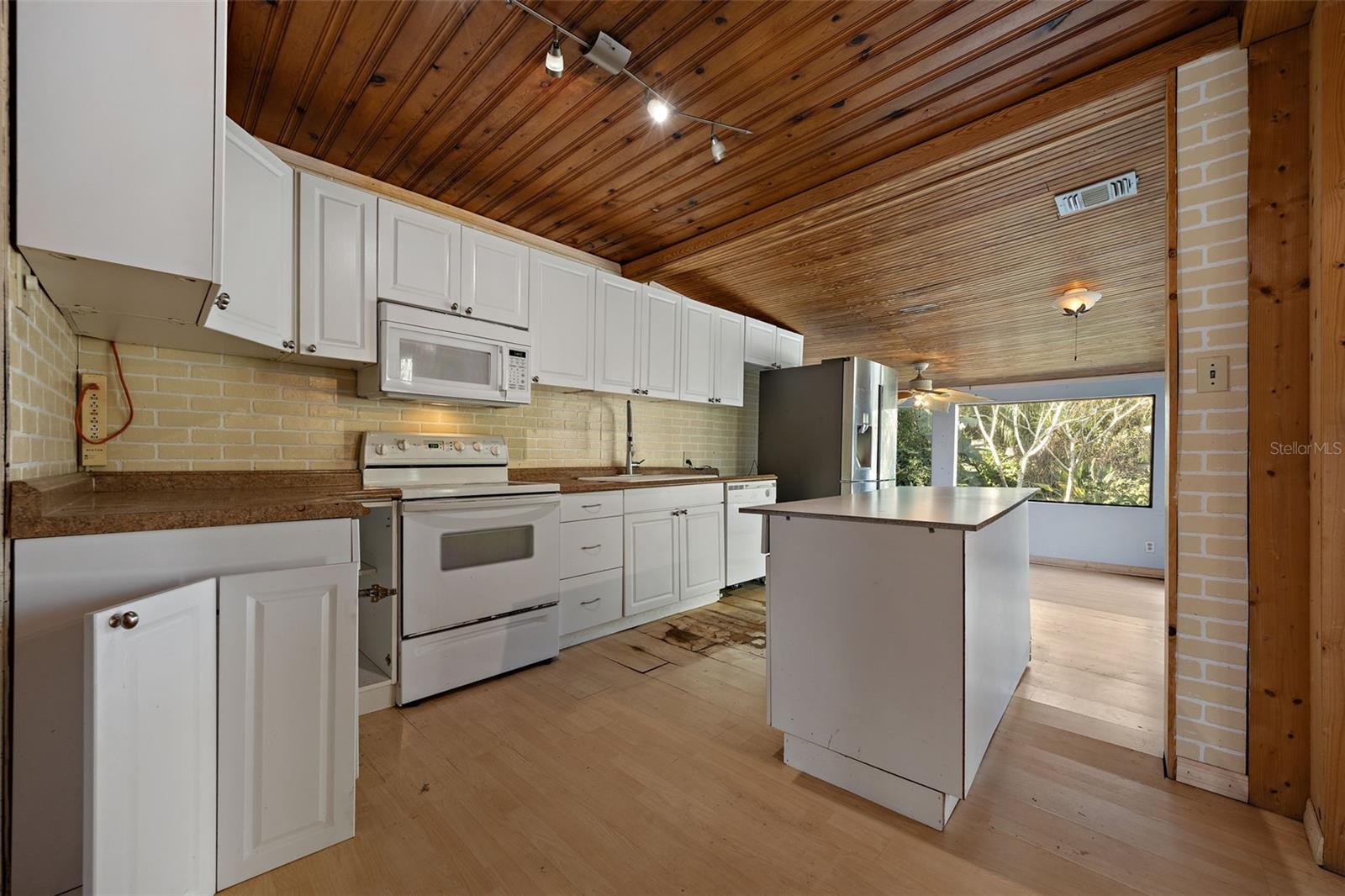 UNPLATTED - Residential