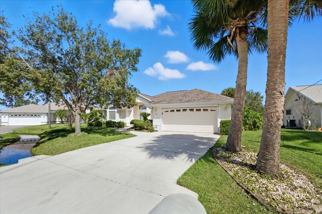 Photo of 34 Collingdale Court, Palm Coast, FL 32137 (MLS # FC313287)