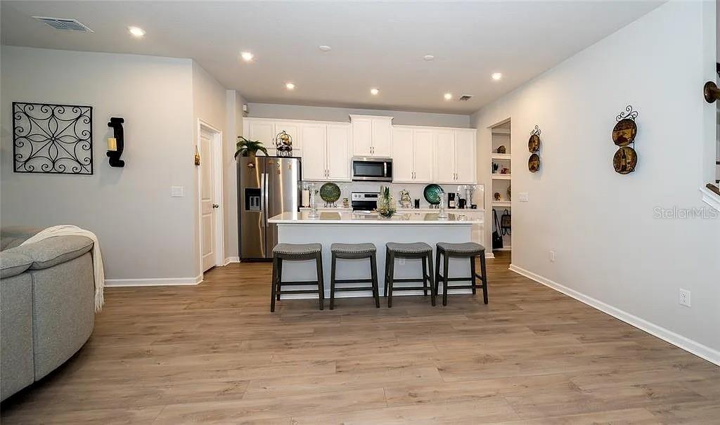 VOLANTI - Residential Lease