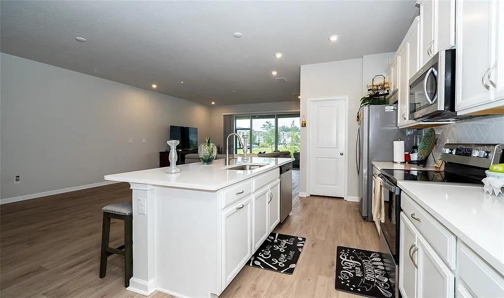 VOLANTI - Residential Lease