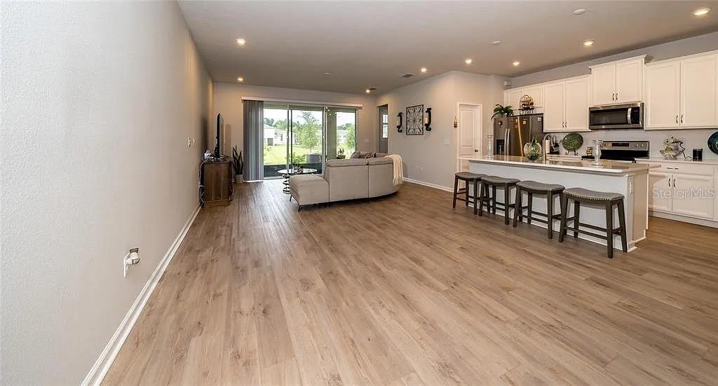 VOLANTI - Residential Lease