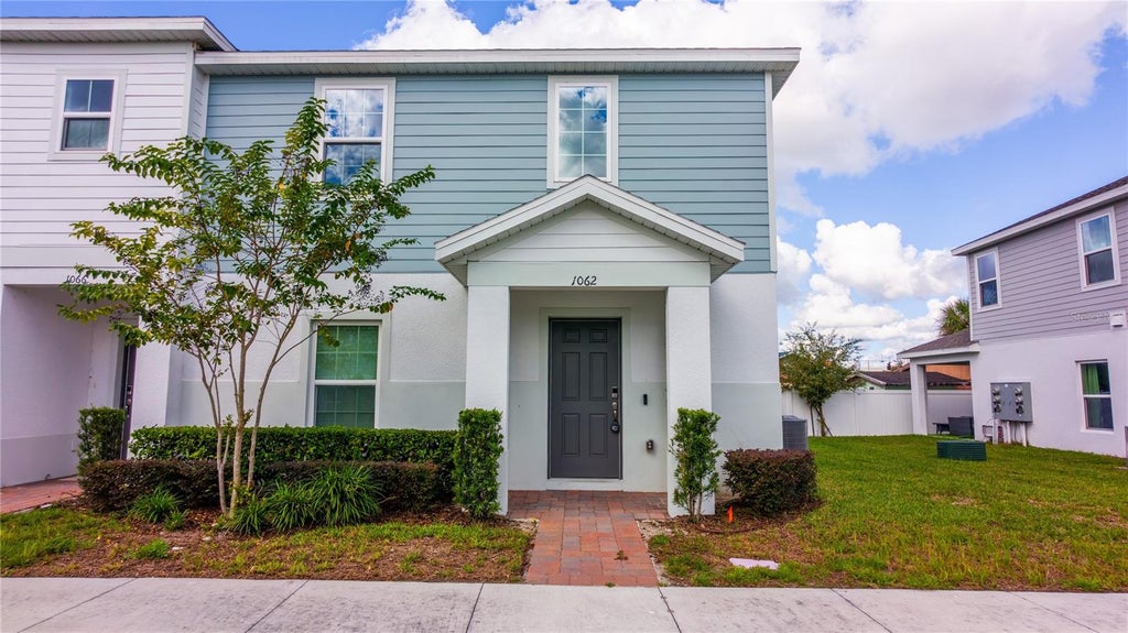Photo of 1062 Sand Torch Circle, Davenport, FL 33837 (MLS # O6449719)