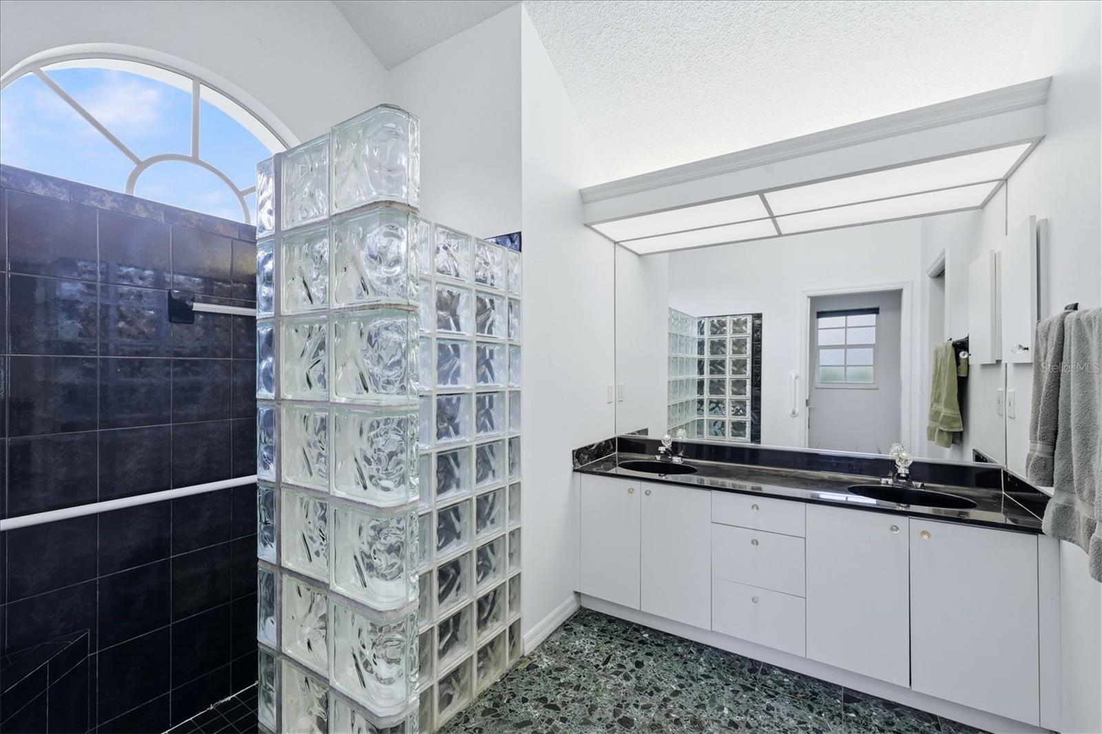 CRYSTAL LAKES - Residential