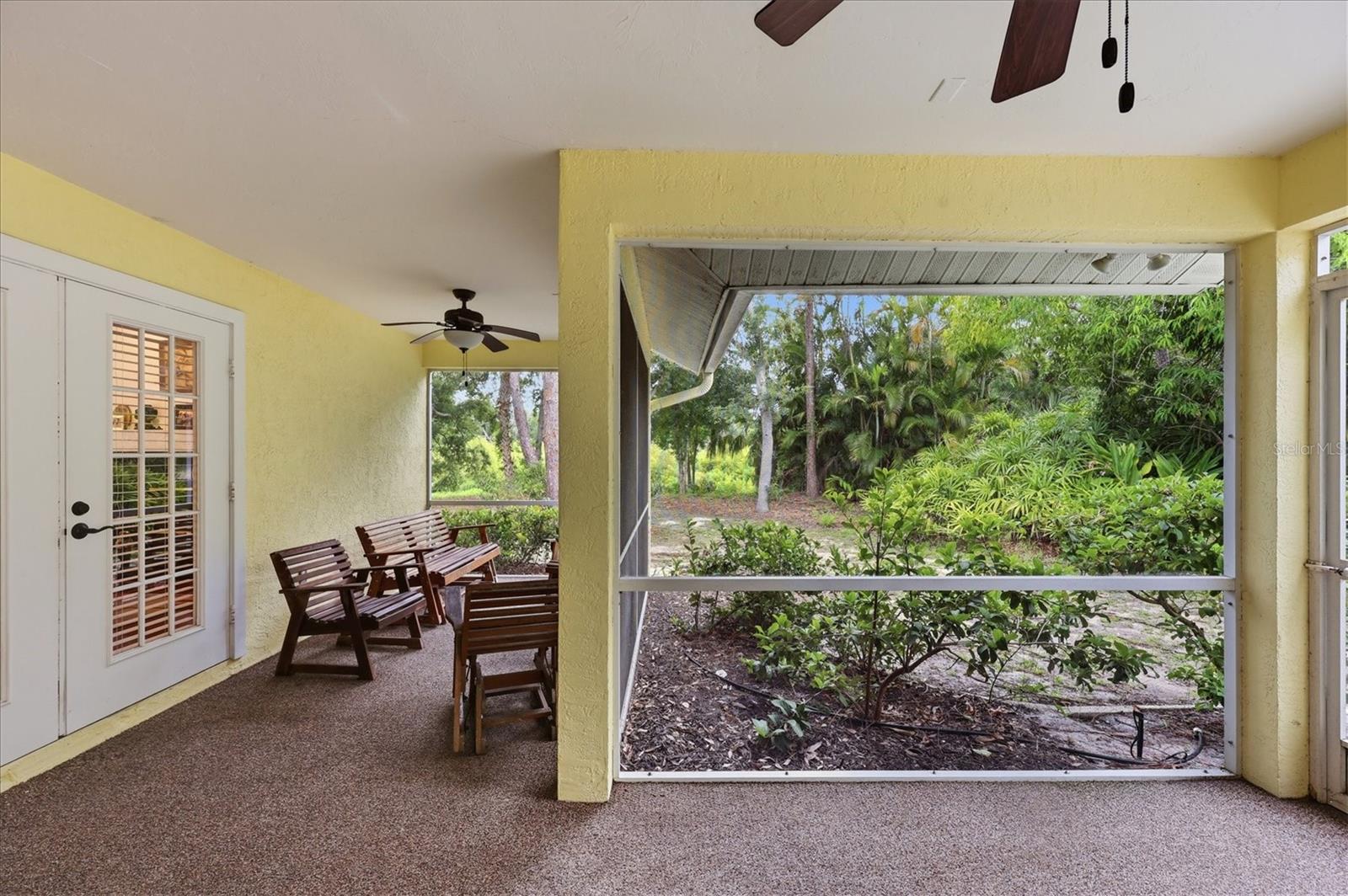 CRYSTAL LAKES - Residential