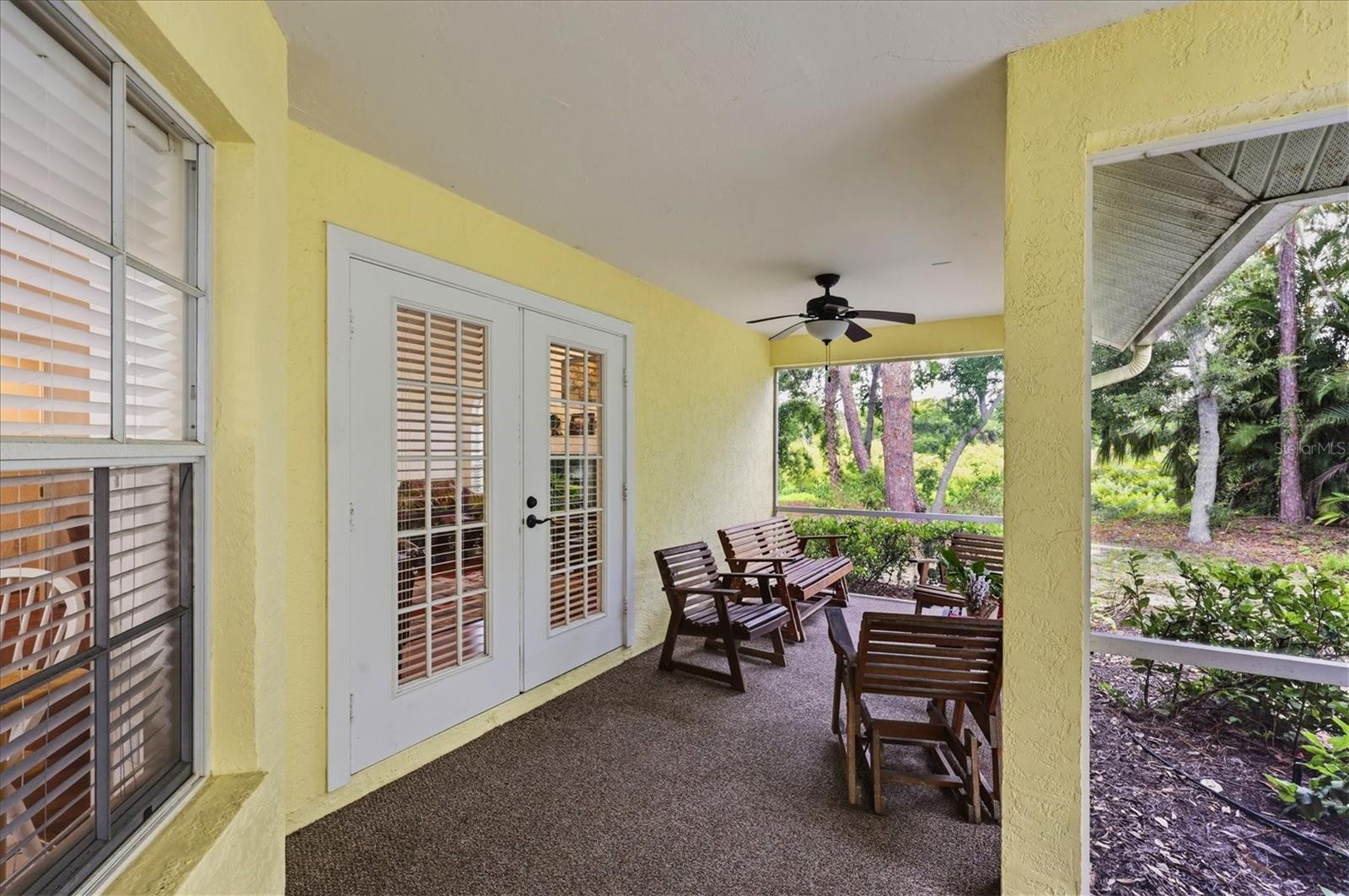 CRYSTAL LAKES - Residential