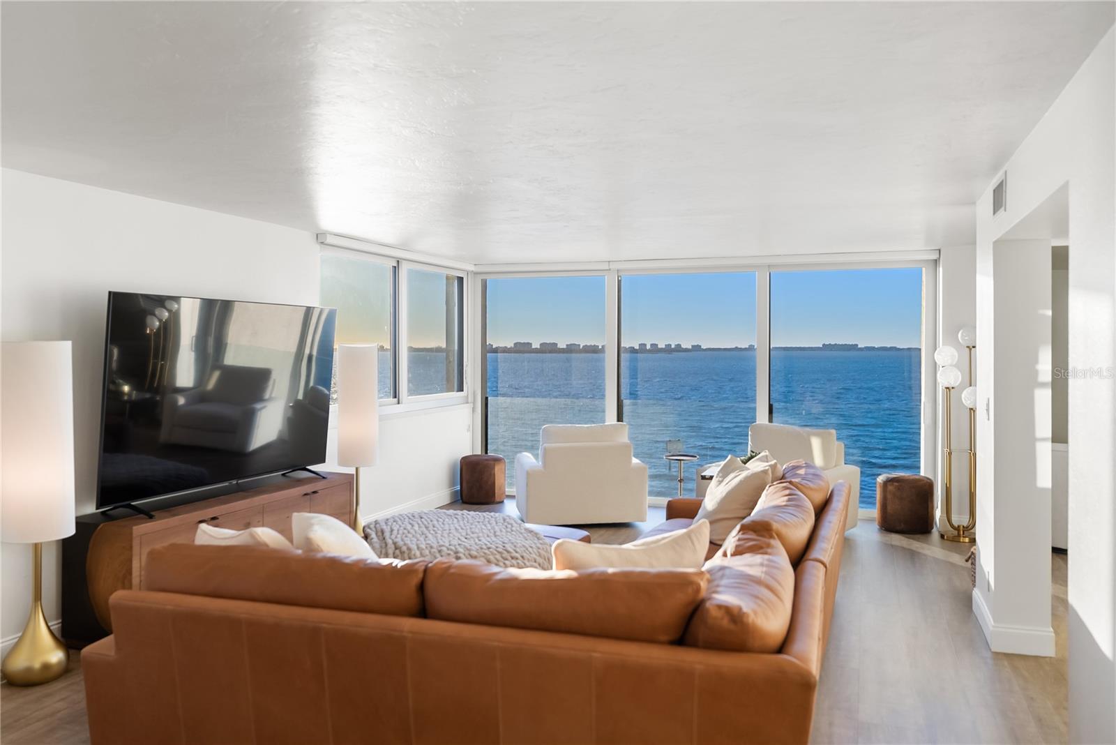 101 SUNSET DRIVE 402