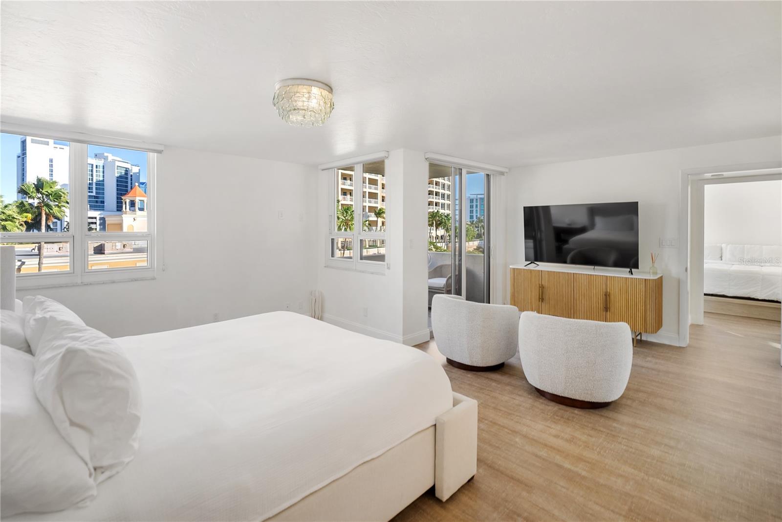 LAWRENCE POINTE I - Residential