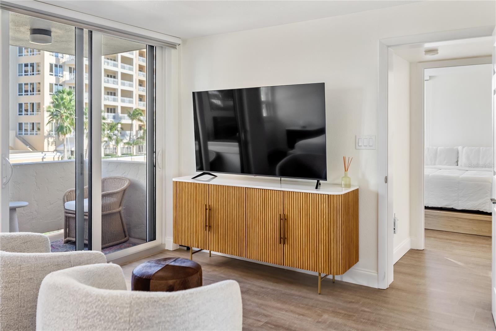 LAWRENCE POINTE I - Residential