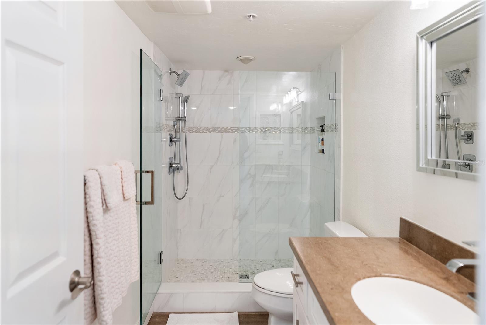 LAWRENCE POINTE I - Residential