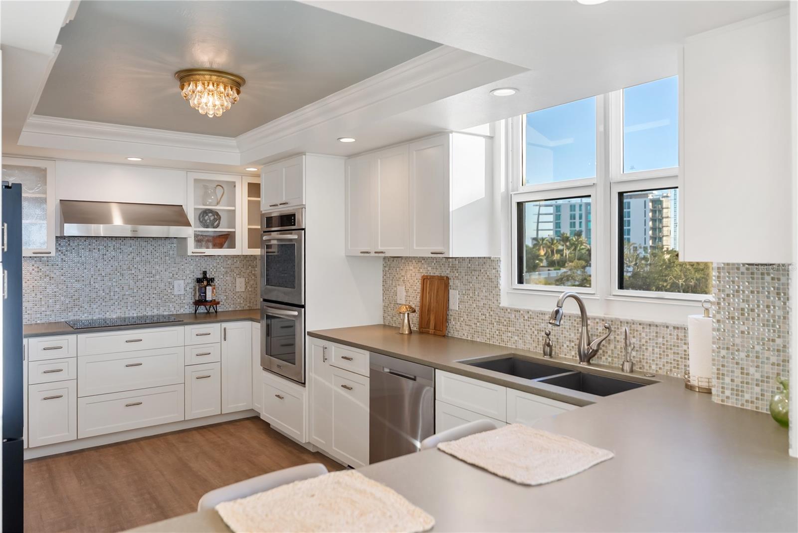 LAWRENCE POINTE I - Residential