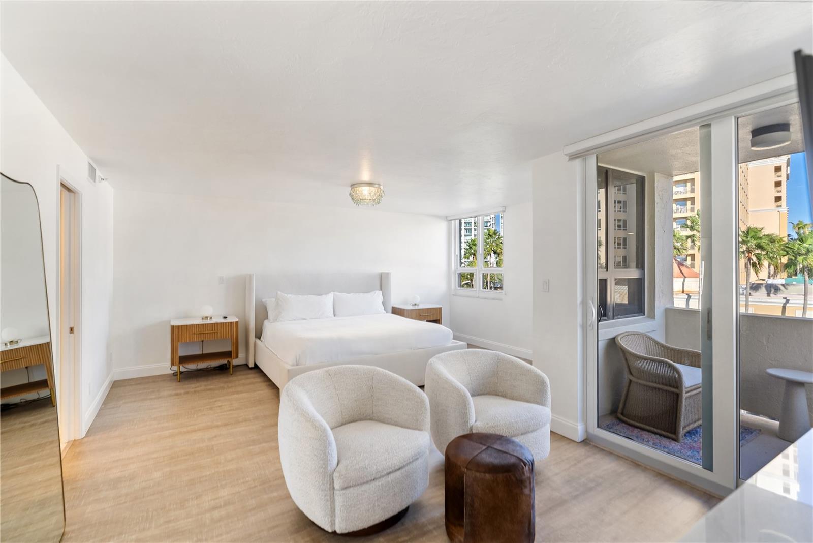 LAWRENCE POINTE I - Residential