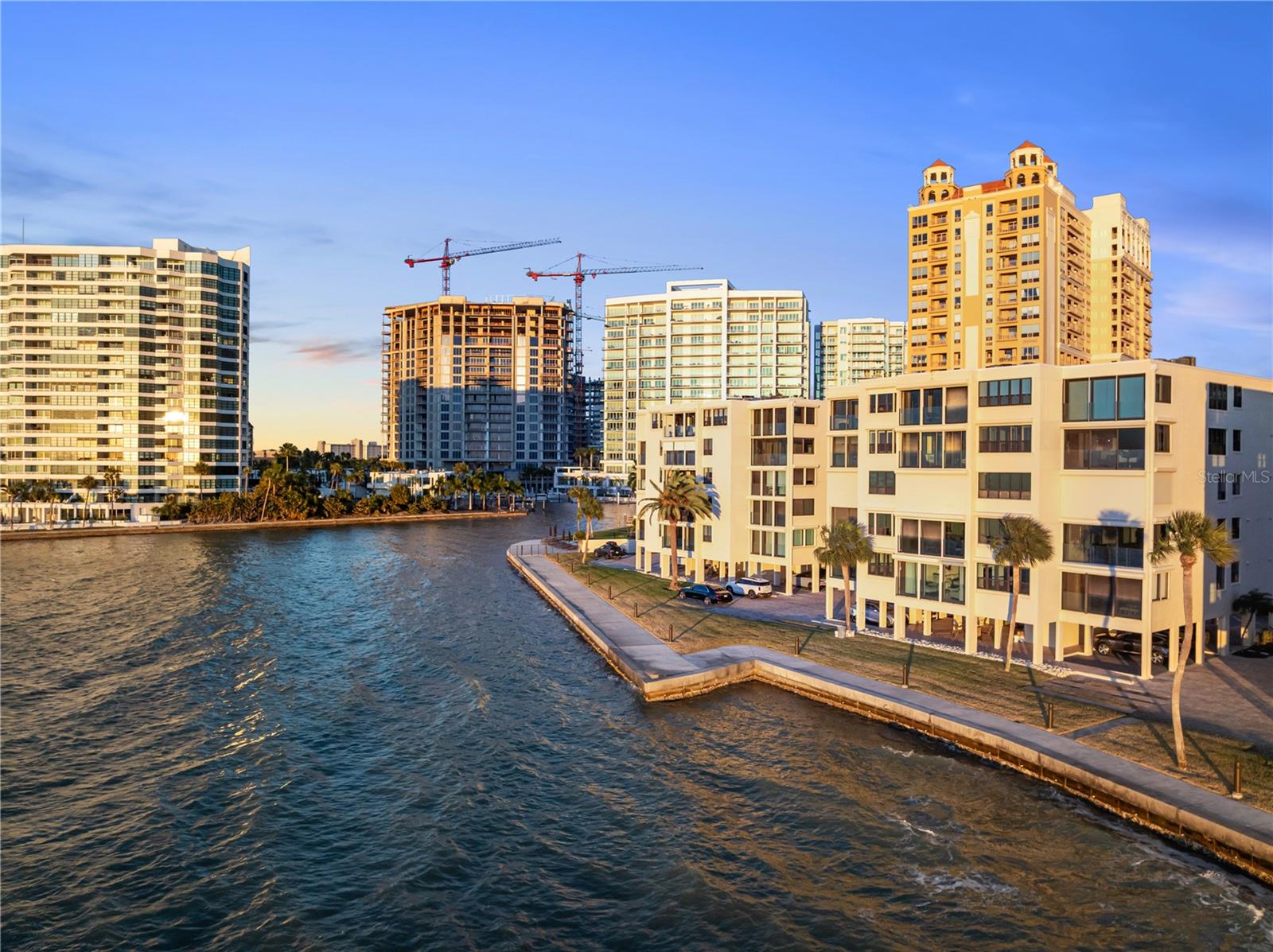 LAWRENCE POINTE I - Residential