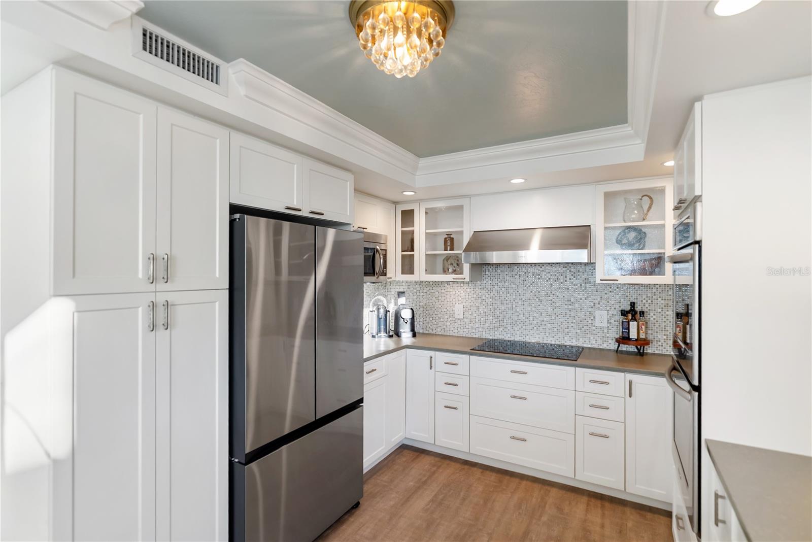 LAWRENCE POINTE I - Residential