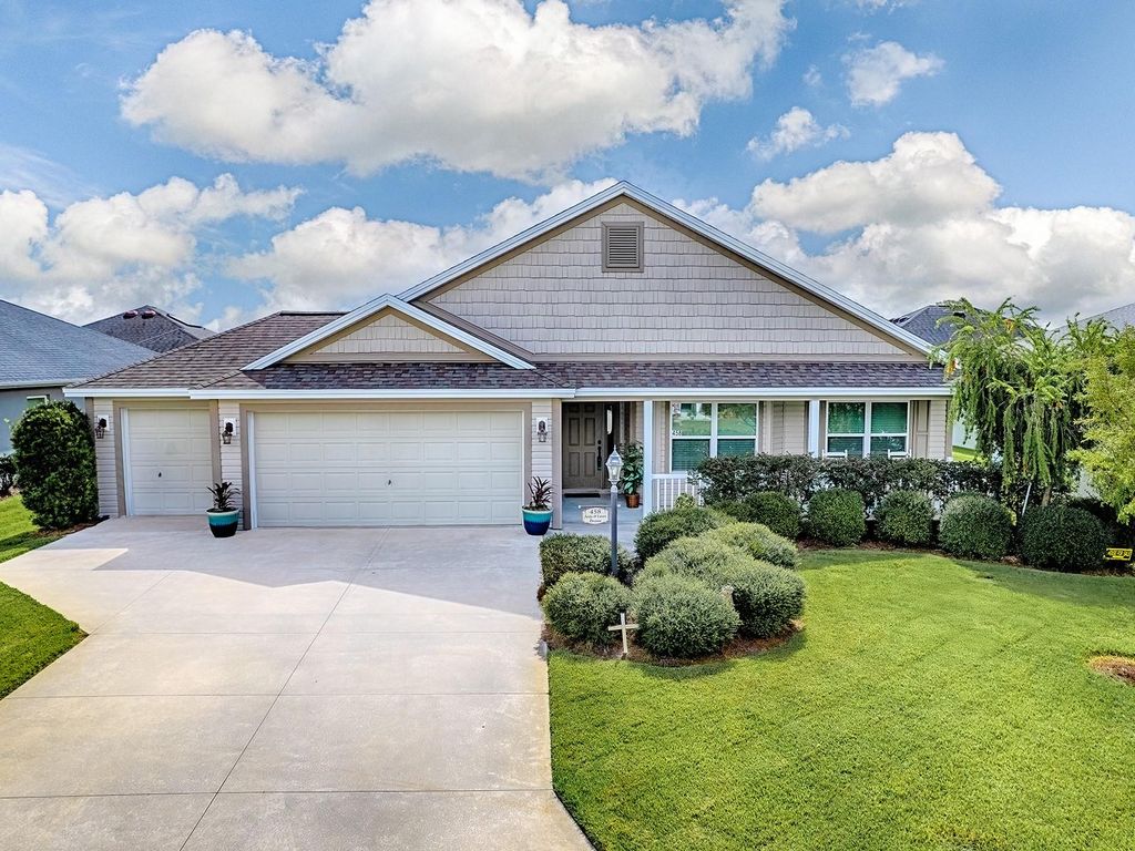 Photo of 458 Jungle Plum Way, The Villages, FL 32163 (MLS # G5103594)