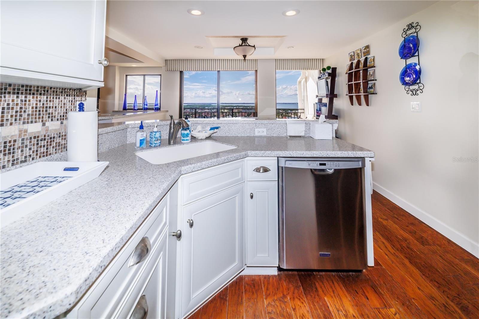 2100 TOWERS - Residential