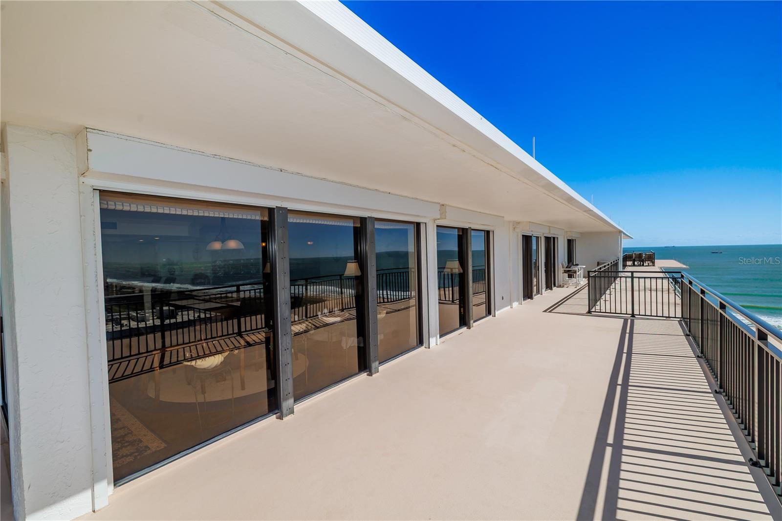 2100 TOWERS - Residential