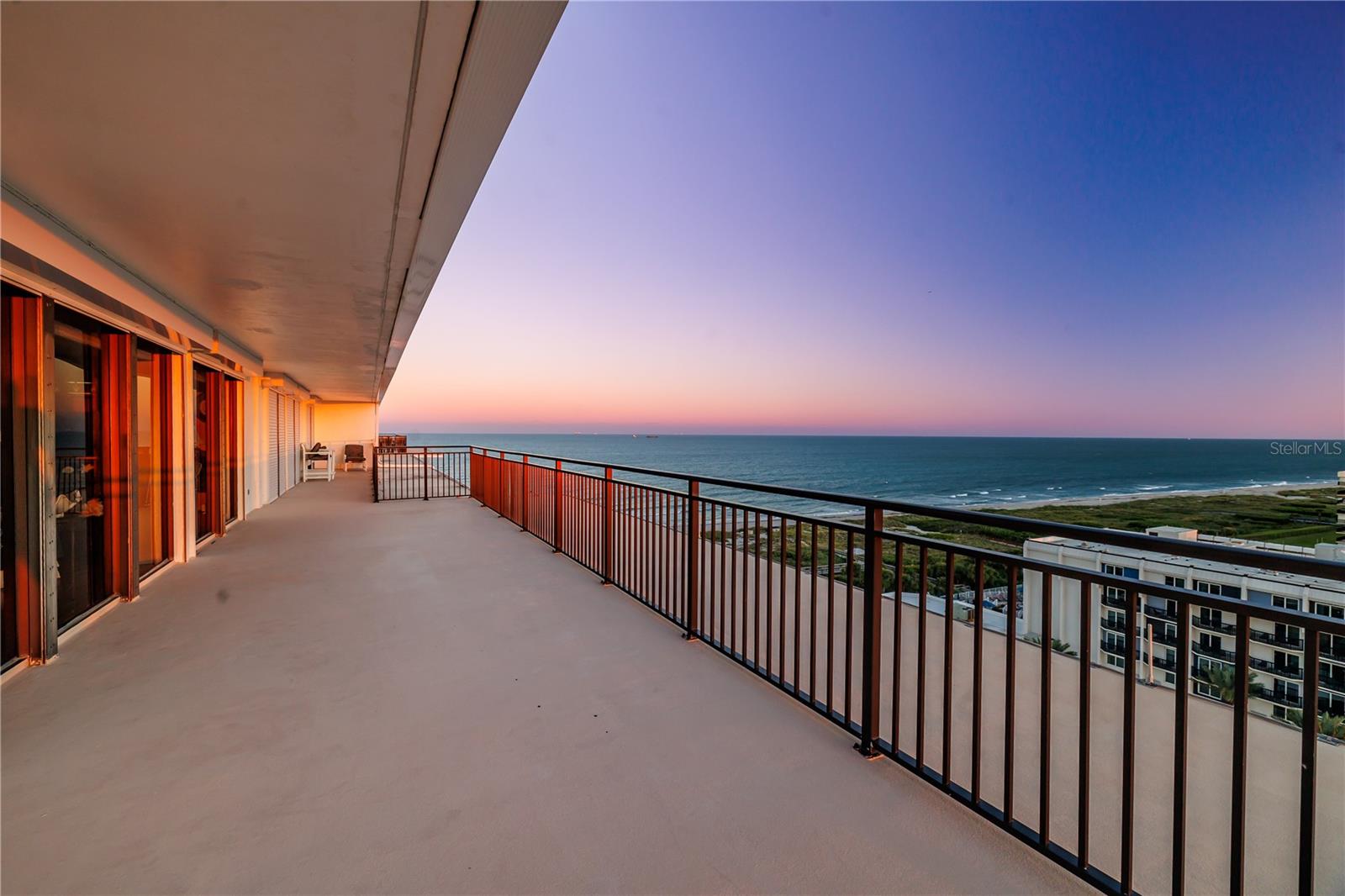 2100 TOWERS - Residential